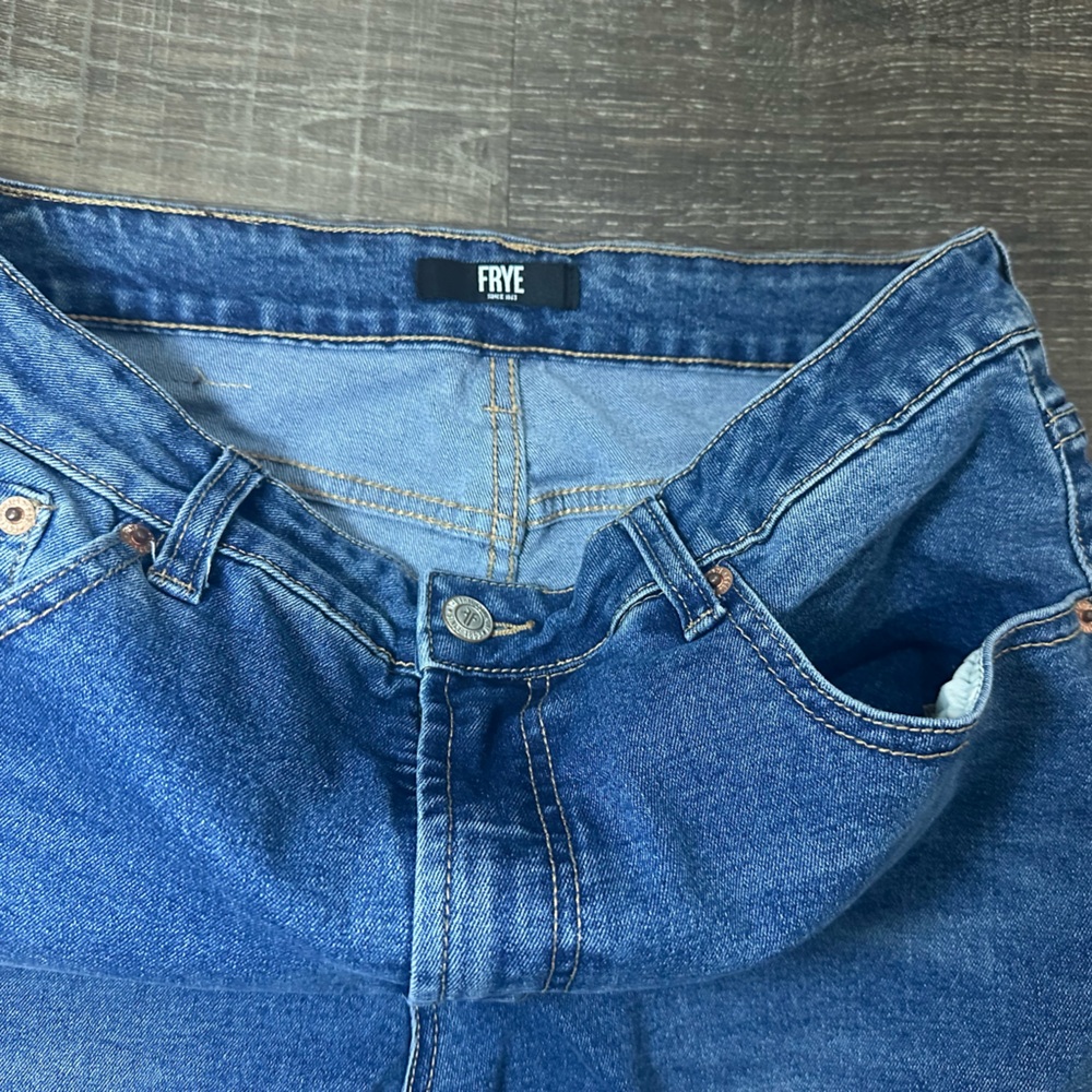 Frye High Rise Medium Blue Denim Straight Leg Jeans 8 - Picture 2 of 5